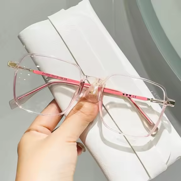 Des lunettes d'élégance et de haute qualité pour les femmes.